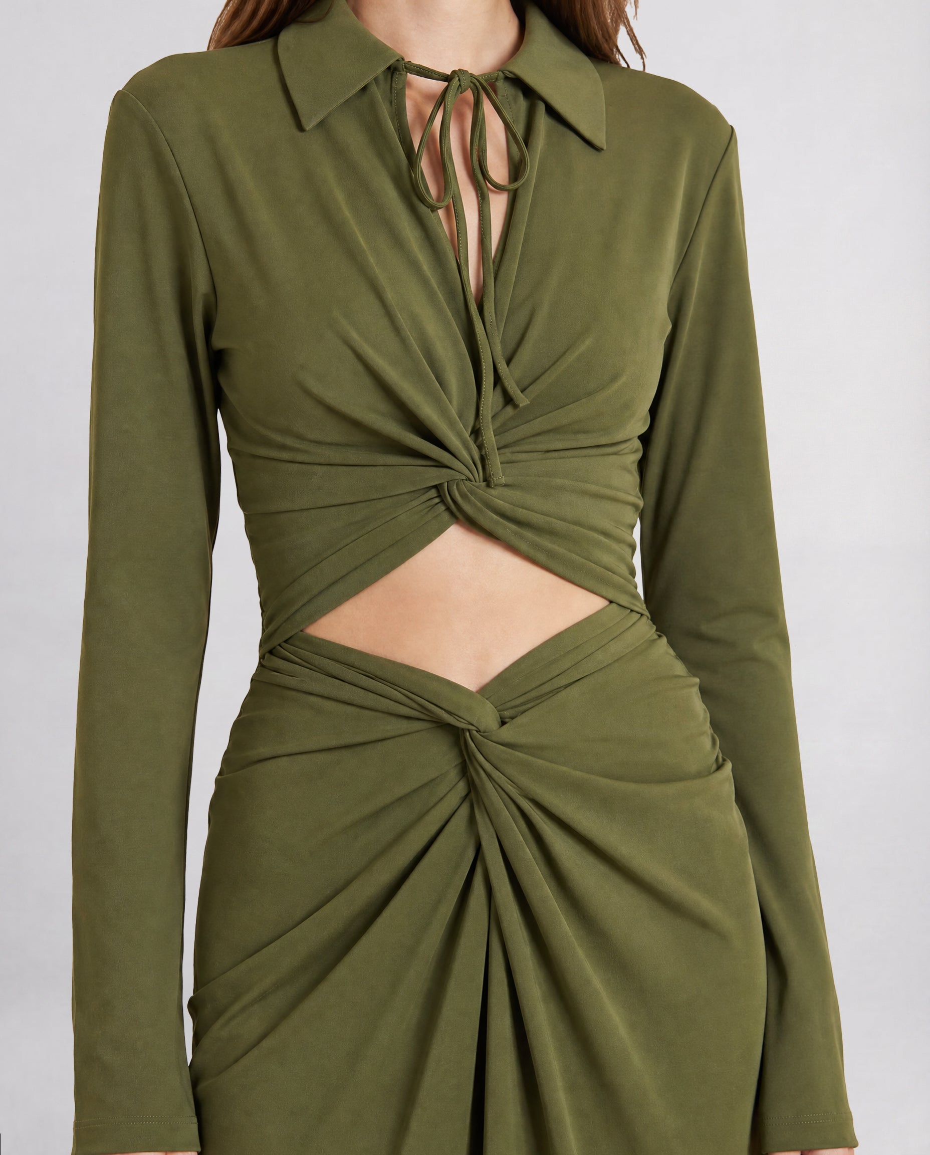 Eiza crop top in crepe jersey with sculptural twist-front