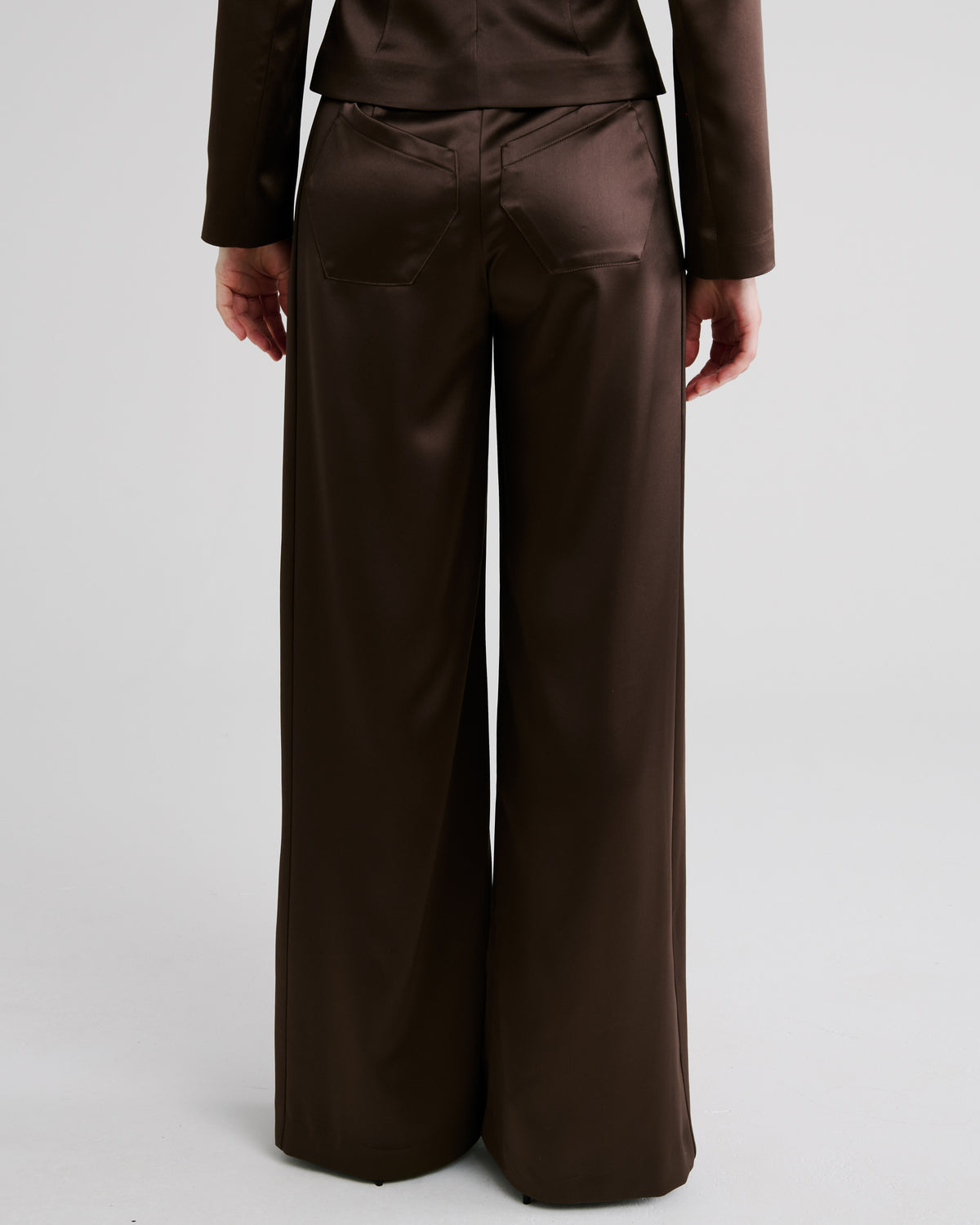 Kendall Blouse in brown Cady Satin