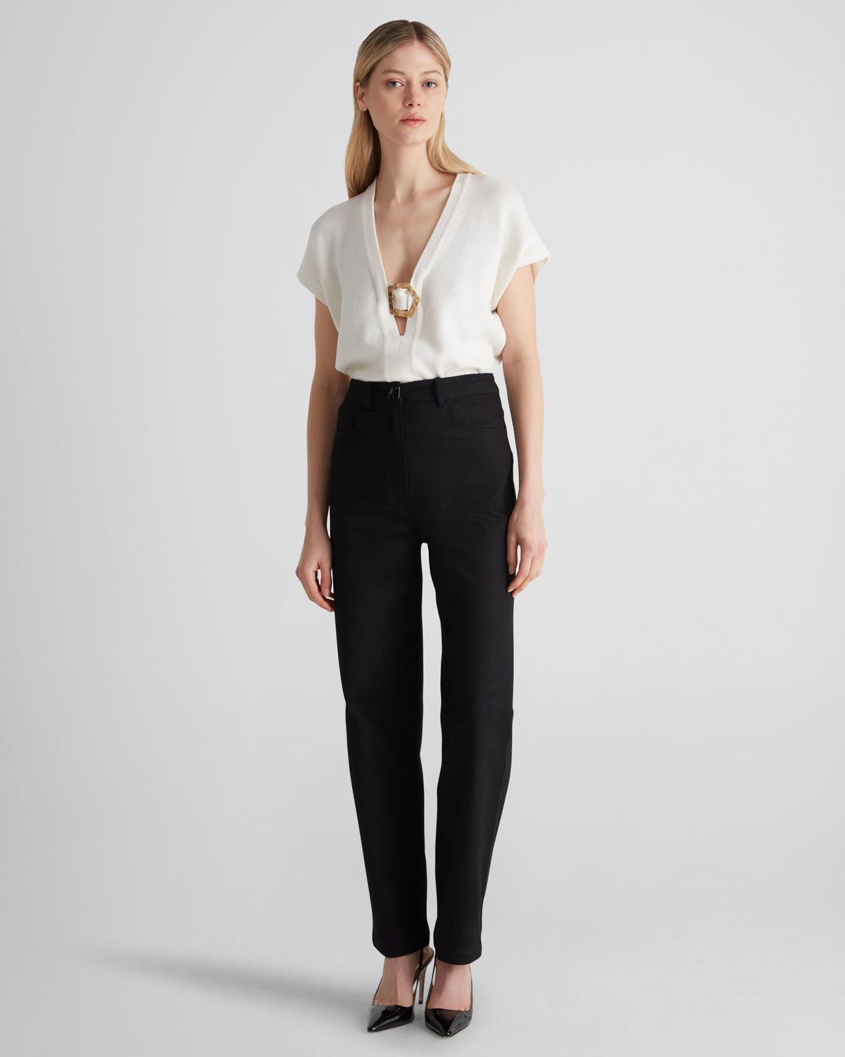 Kooning Knit Top V-Neck Gold Buckle