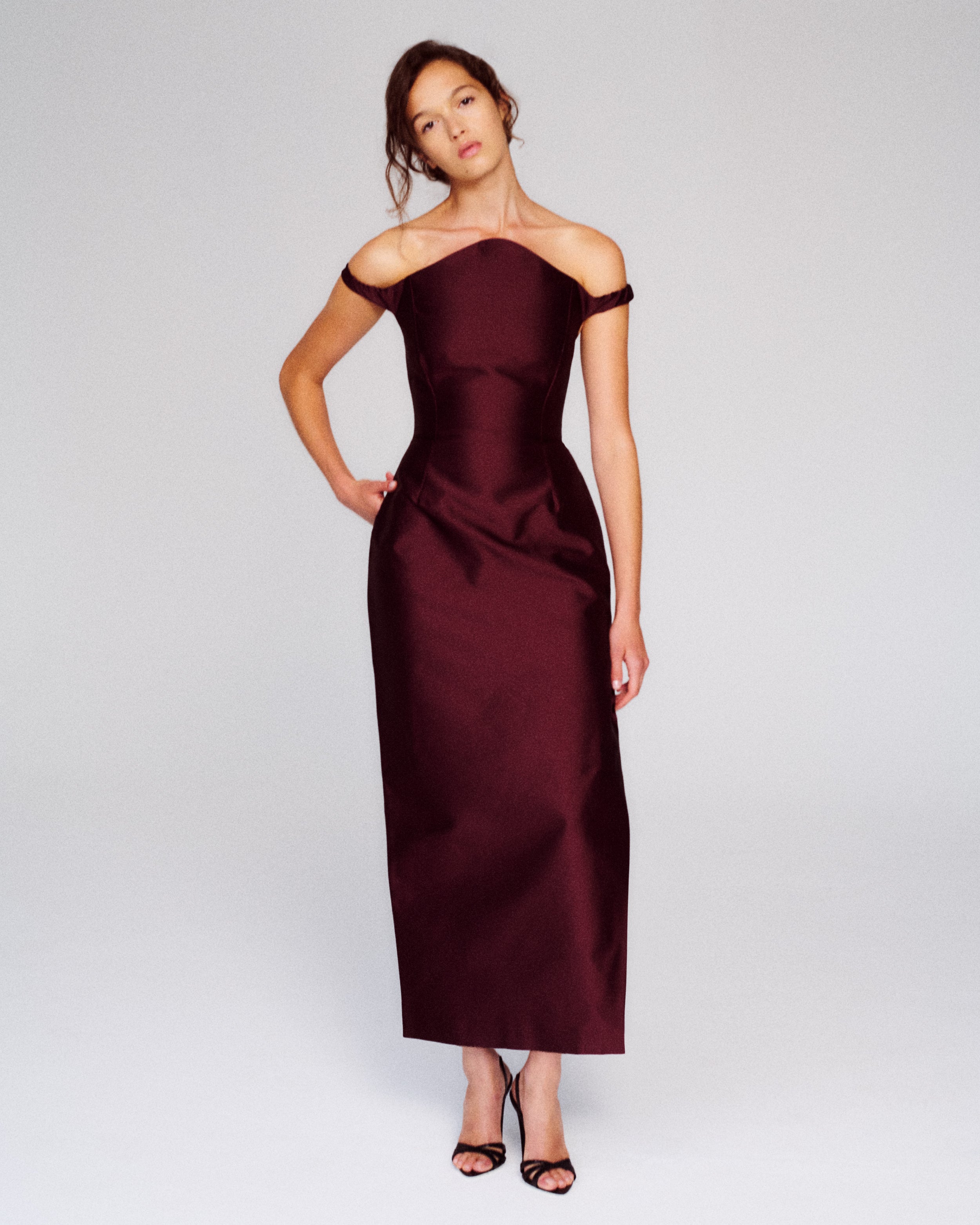 Finali Dress in burgundy Silk Mikado