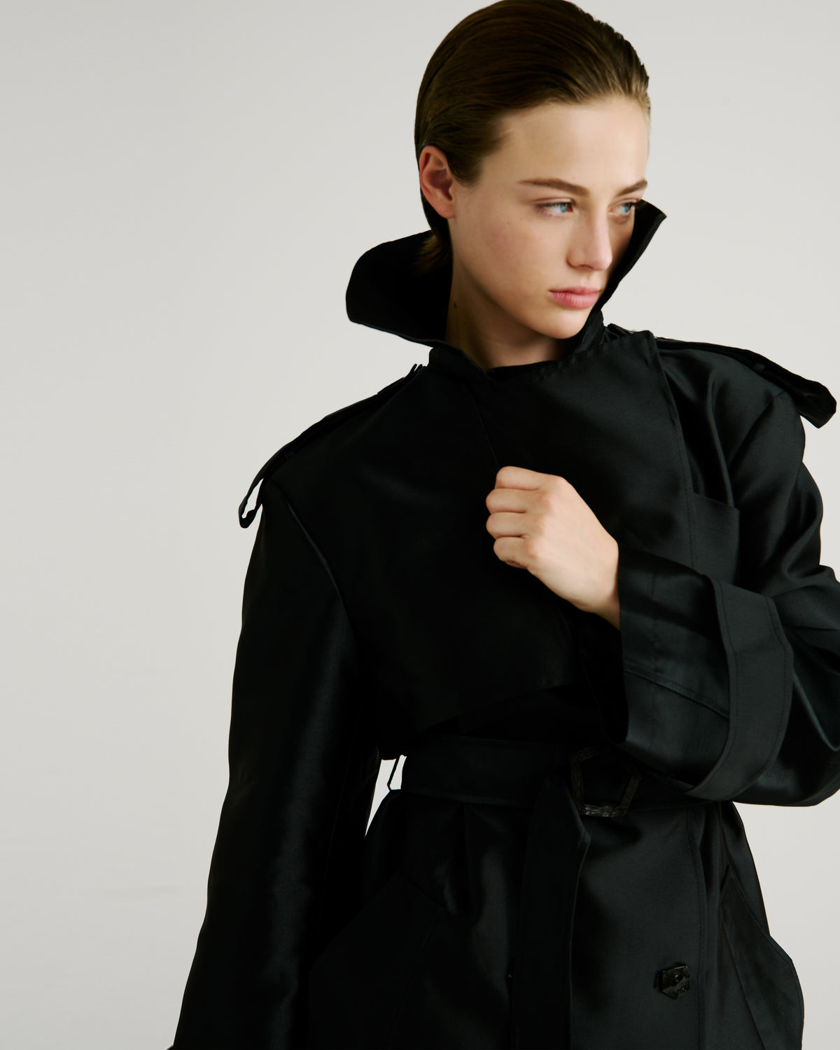 Norah Trench Coat in black Silk Mikado