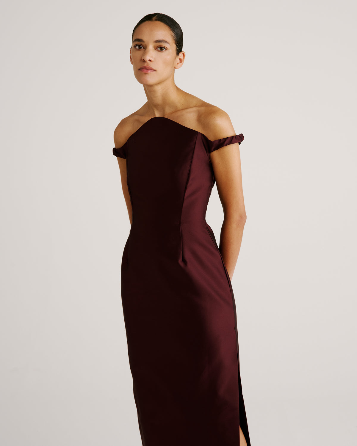 Finali Dress in burgundy Silk Mikado