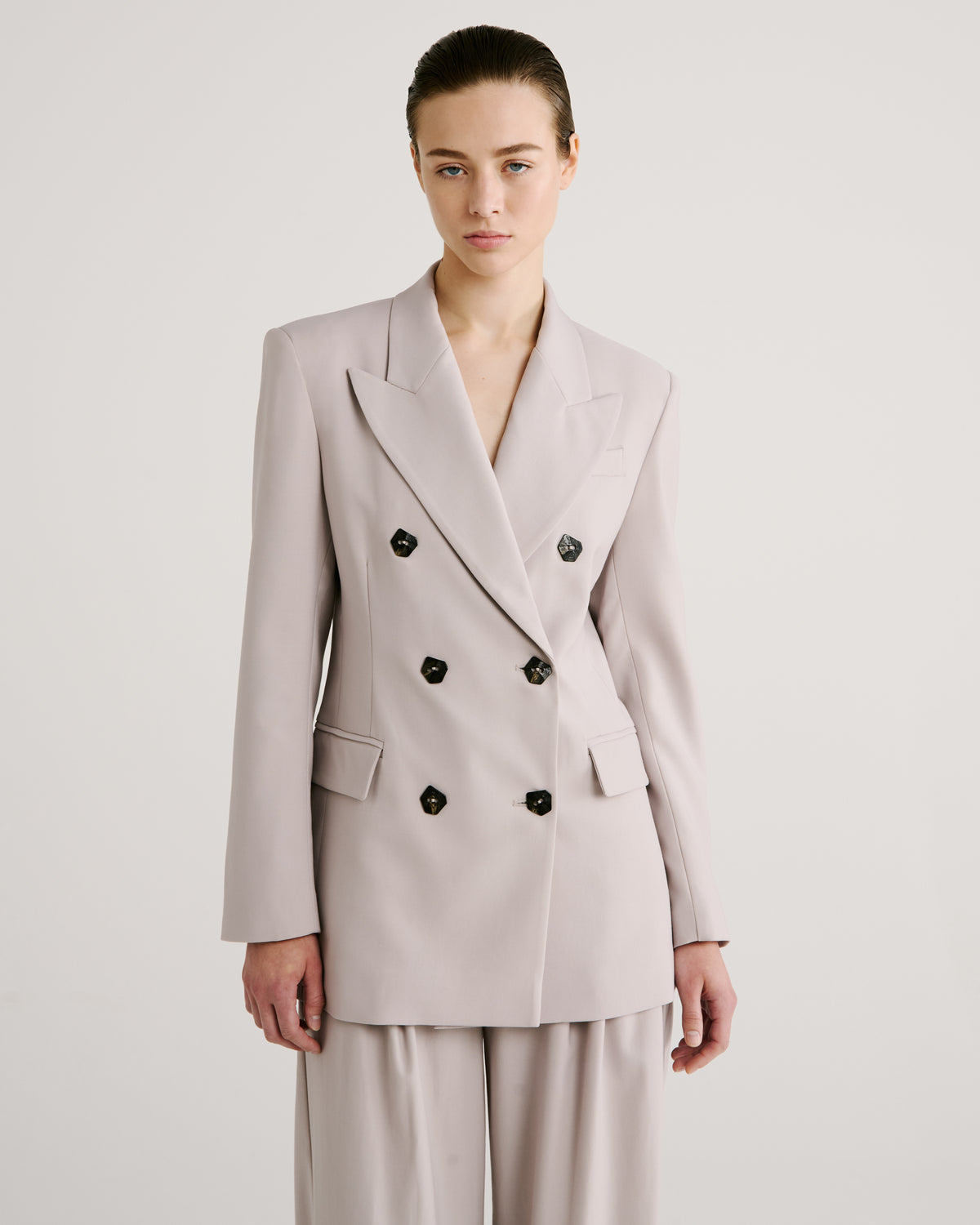 Sugar Blazer in taupe Wool Crepe