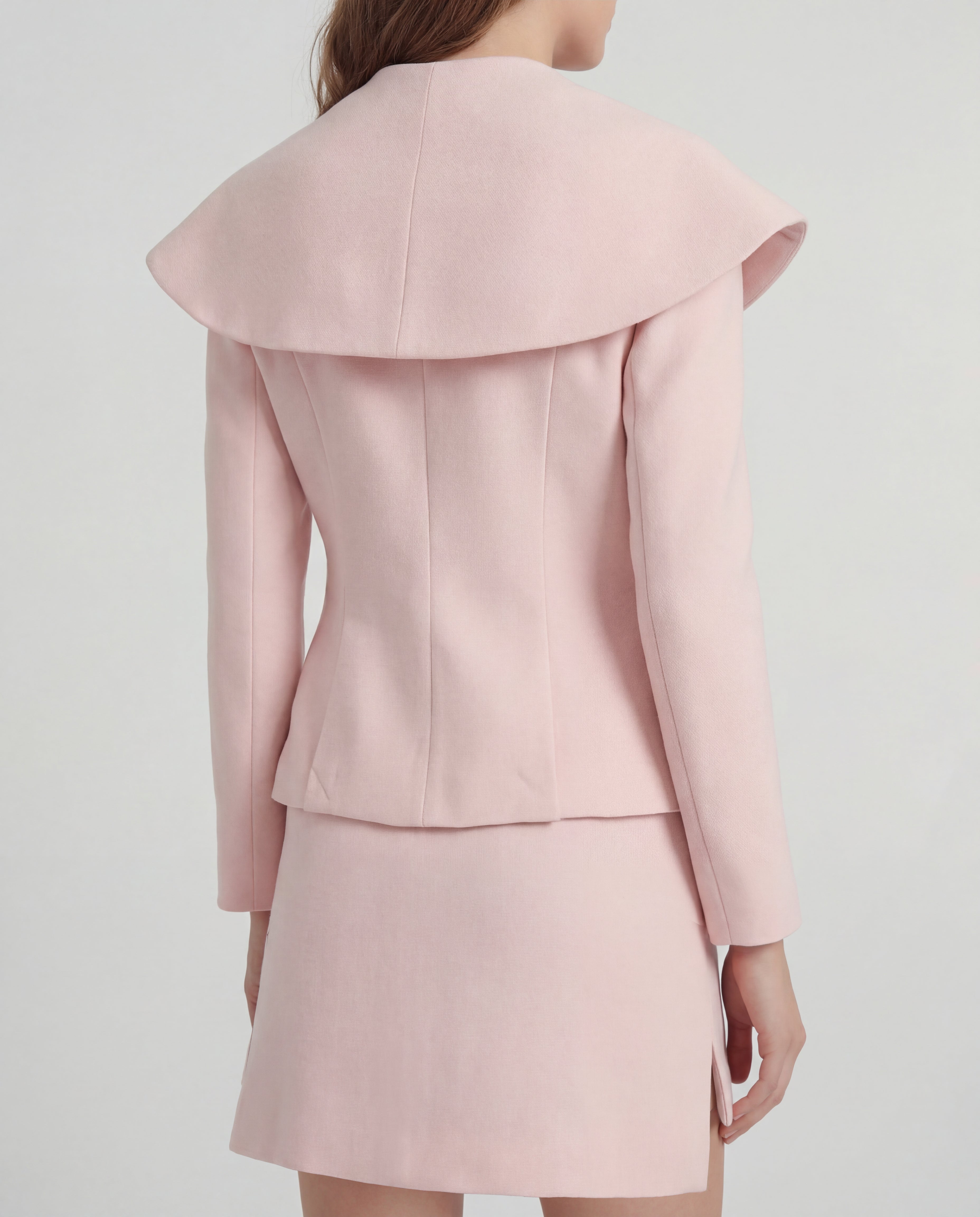 Minnie skort in double crepe wool with controlled precision