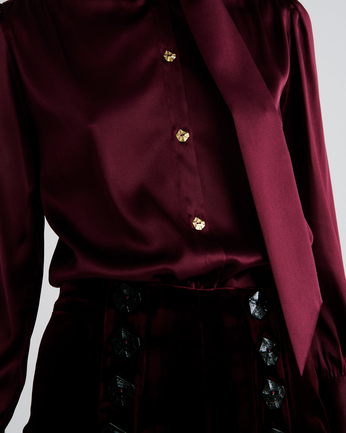 Davinhor Trousers in burgundy Silk Velvet