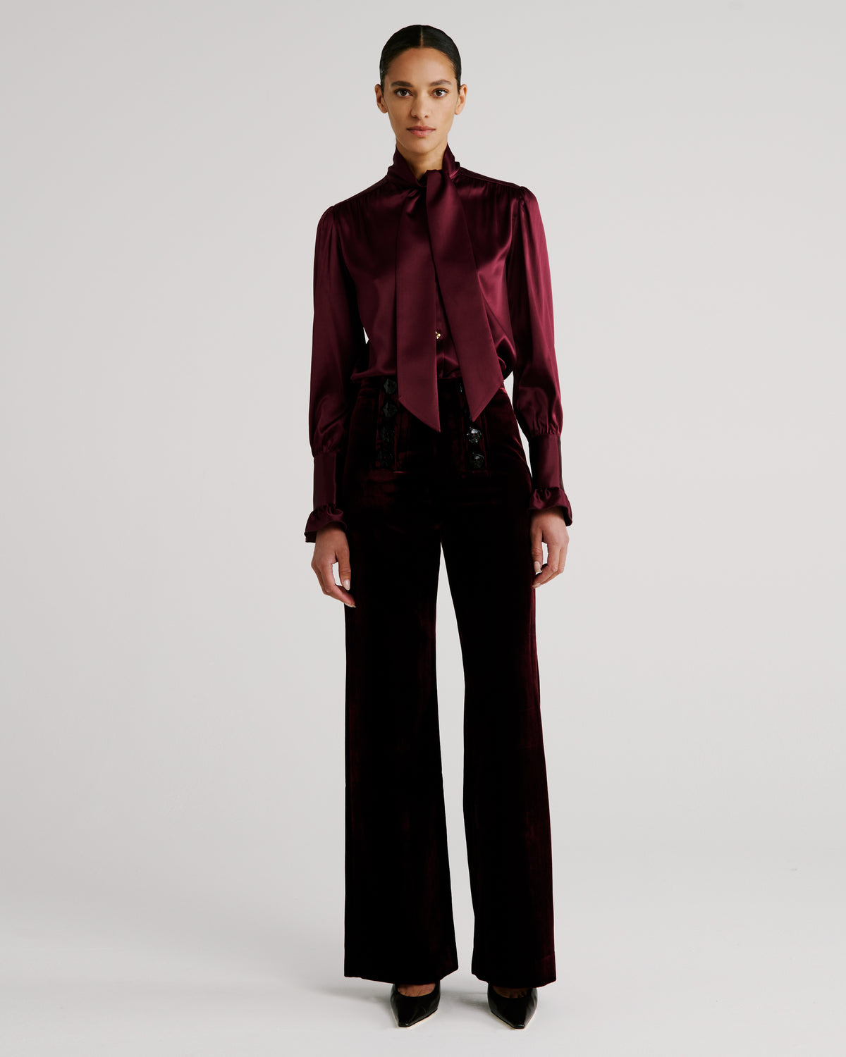 Davinhor Trousers in burgundy Silk Velvet