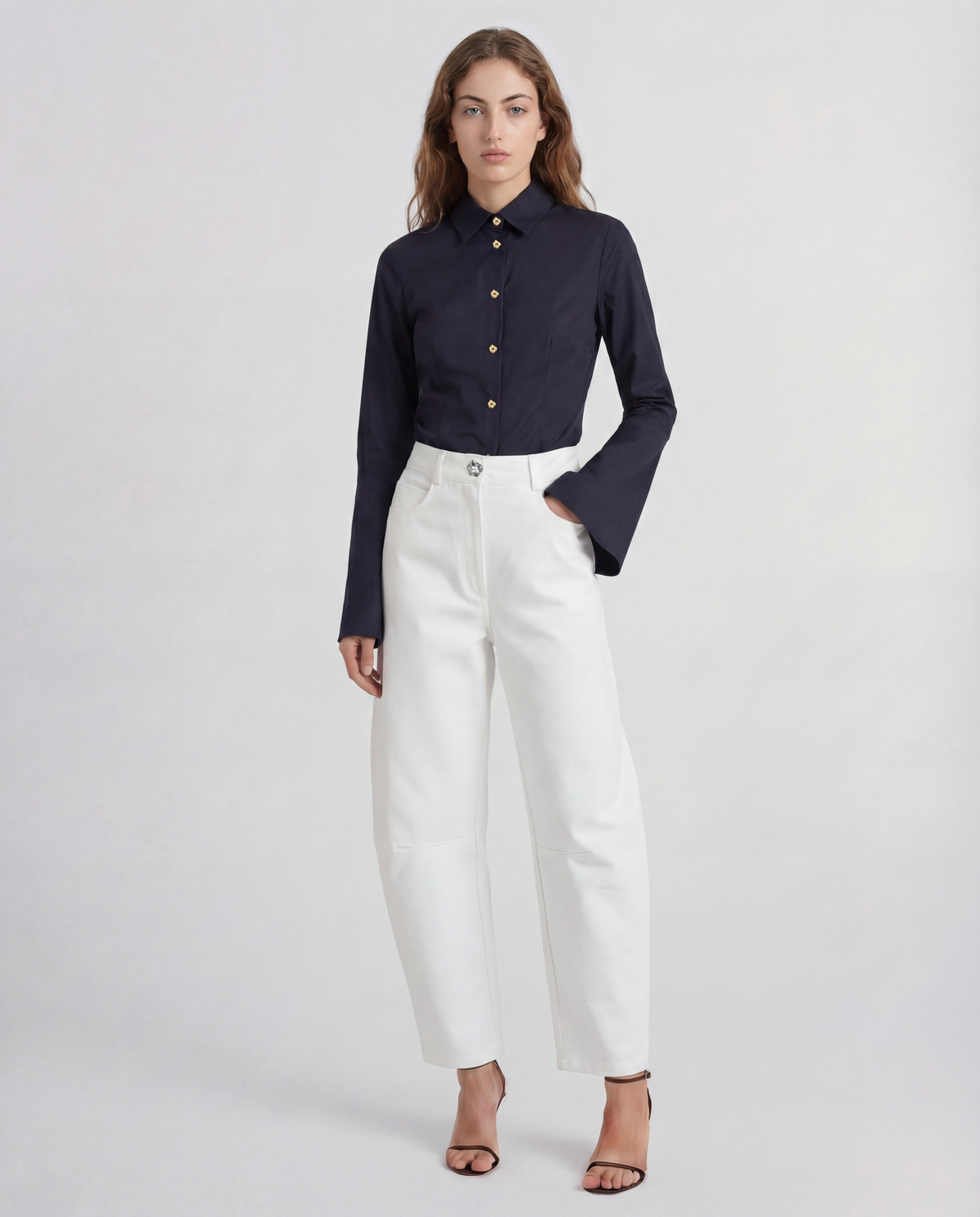 Andy jeans in organic denim with a sculptural silhouette