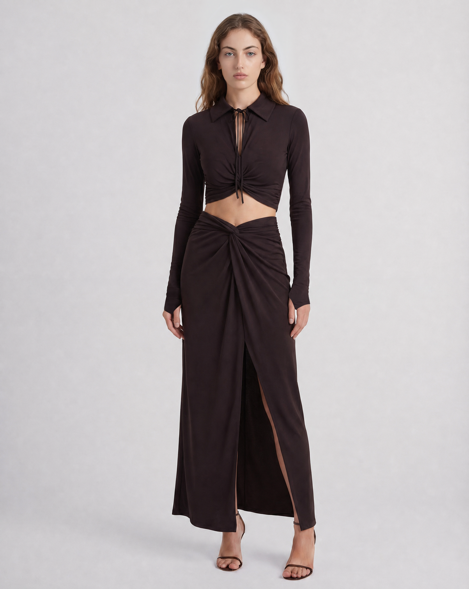Eiza crop top in crepe jersey with a sculptural twist-front