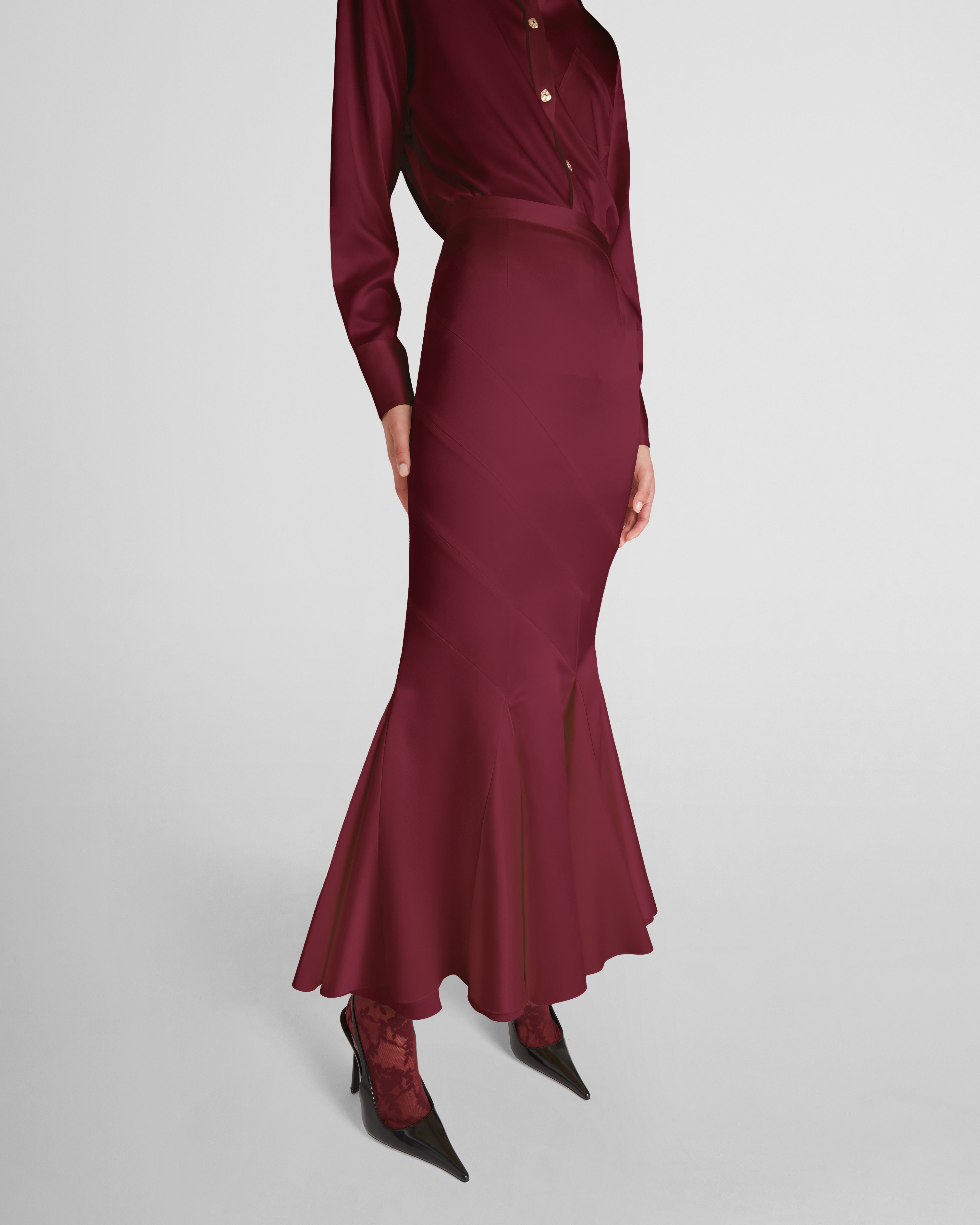 Gentileschi skirt in cady satin with a sculptural hem