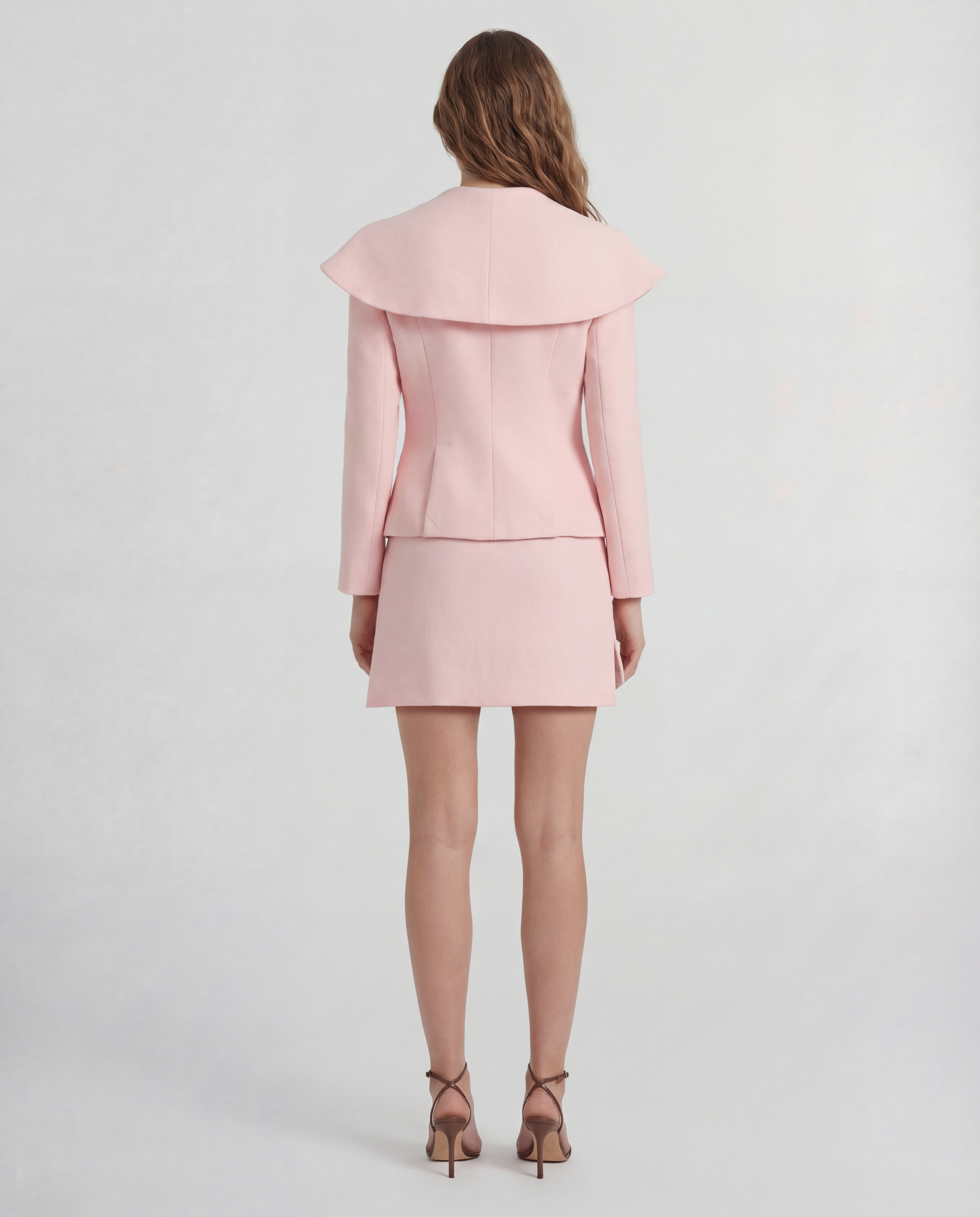 Minnie skort in double crepe wool with controlled precision