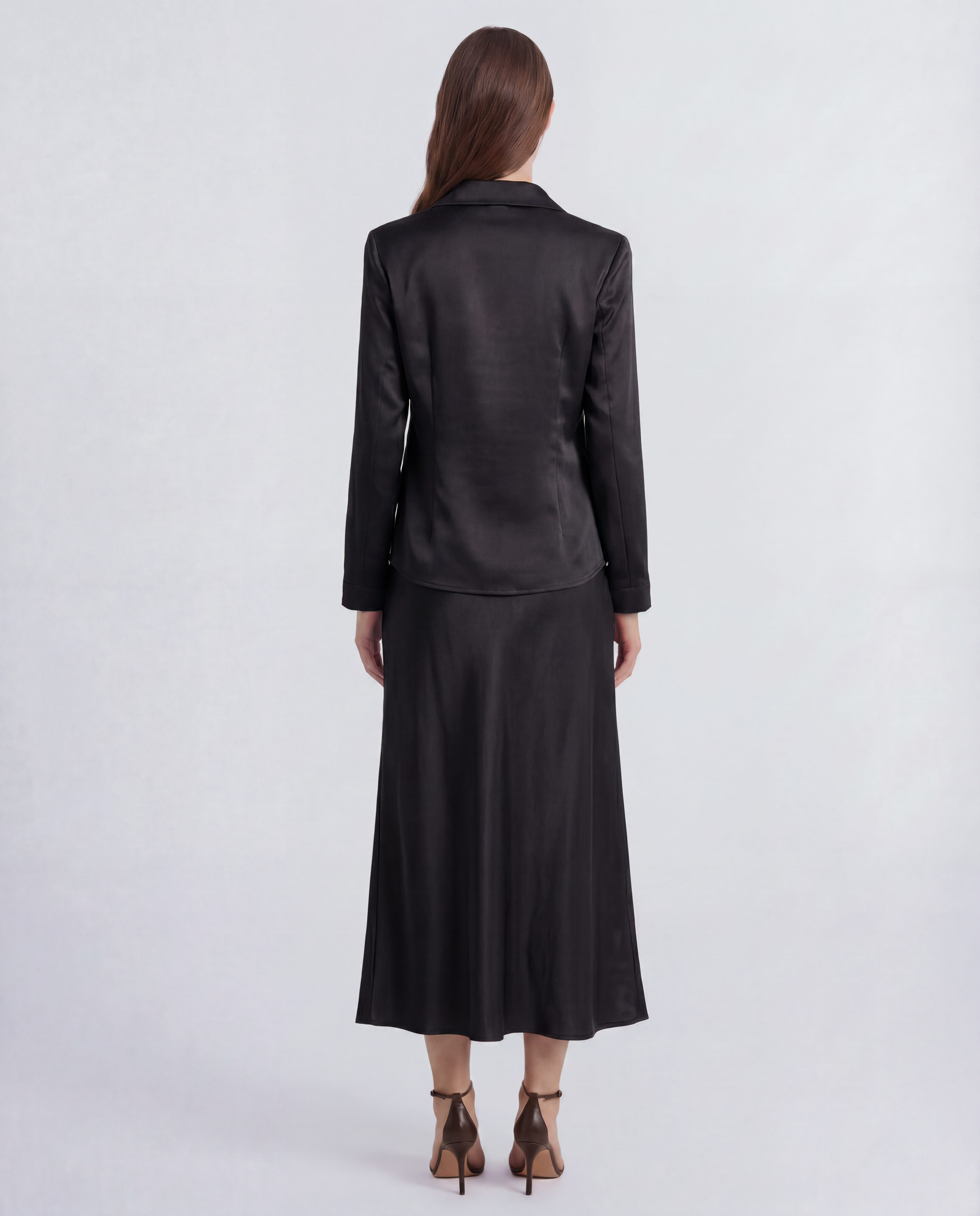 Joli blouse in cady satin with sculptural shoulders