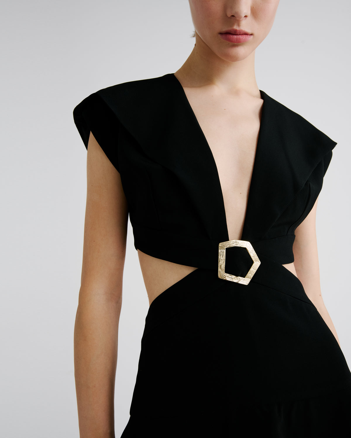Leonida Dress in black Cady