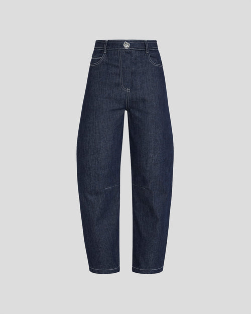 Andy jeans in organic denim with a sculptural barrel leg