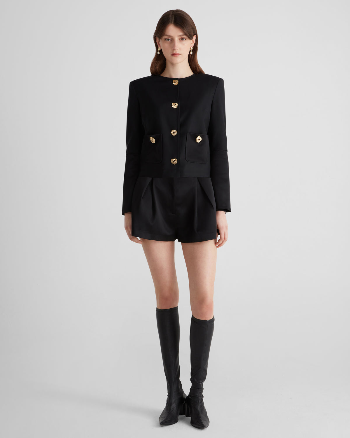 Kelly jacket in crepe wool with sculptural shoulders