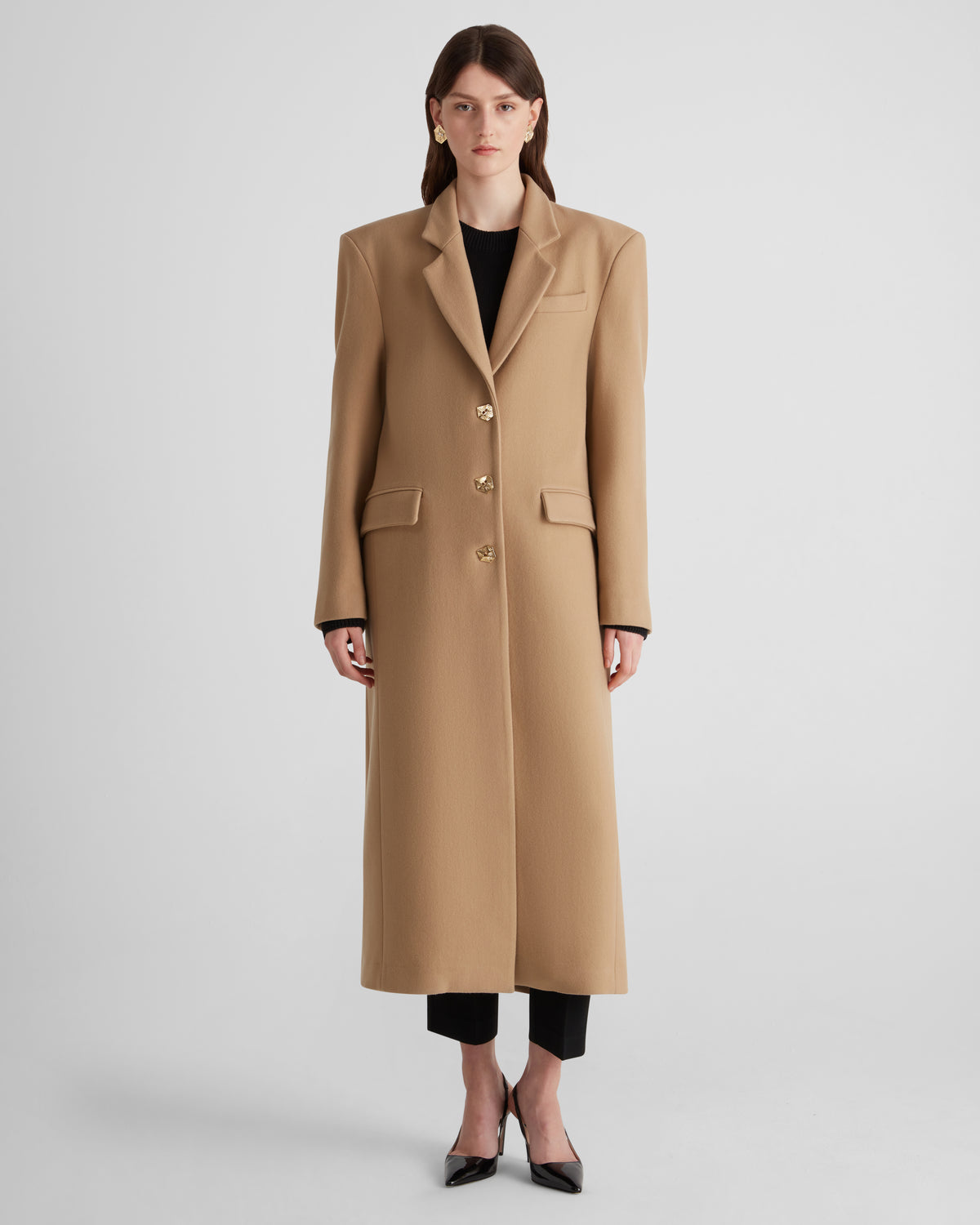 Verga coat in a sweeping cashmere and fine wool blend