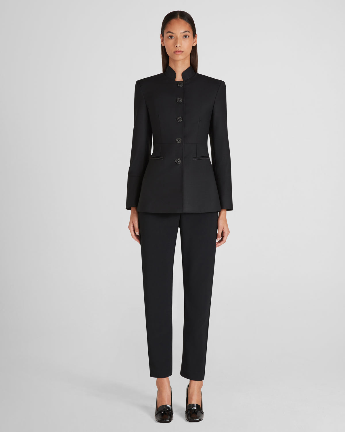 Lille jacket in a wool and silk blend with intentional form