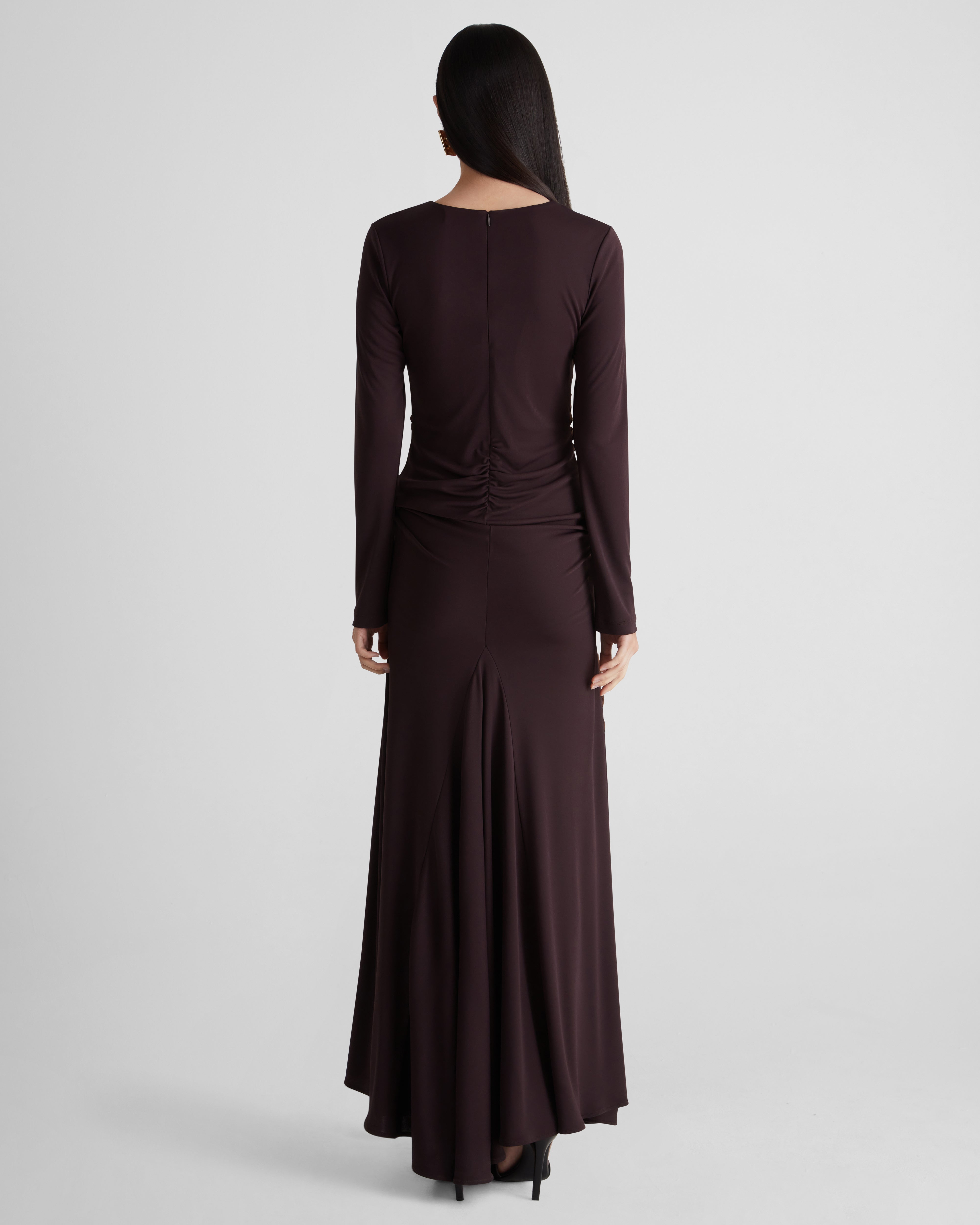 Mengoni evening dress in sculptural crepe and ruched silk