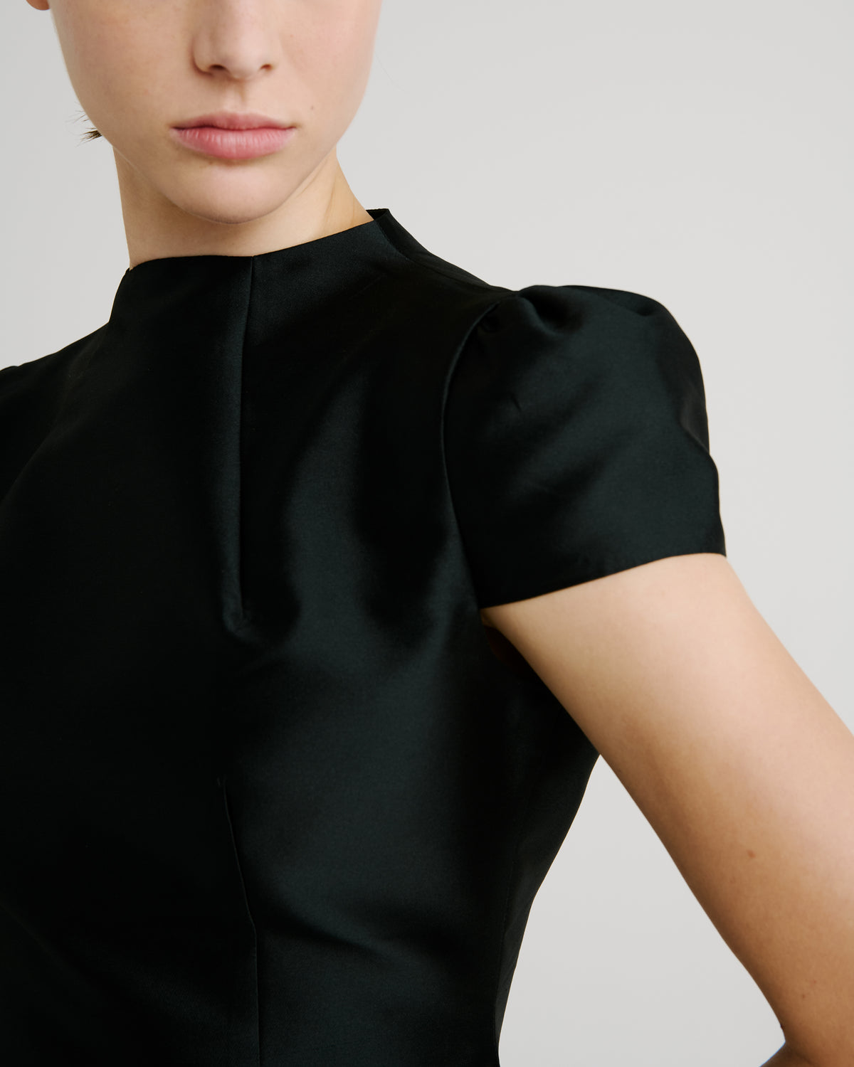 Nilufar Dress in black Silk Mikado