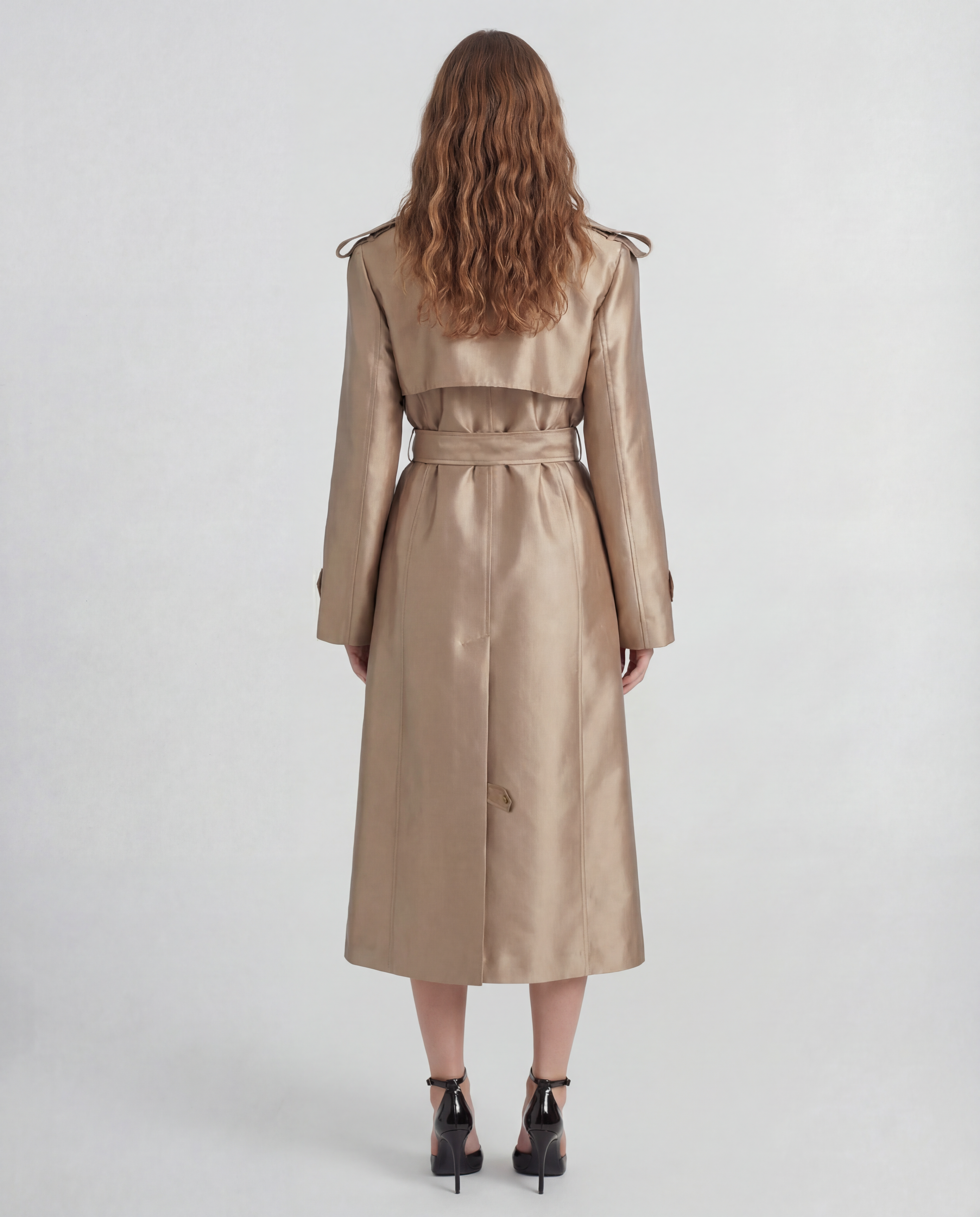 Norah trench coat in silk mikado with a sculptural form