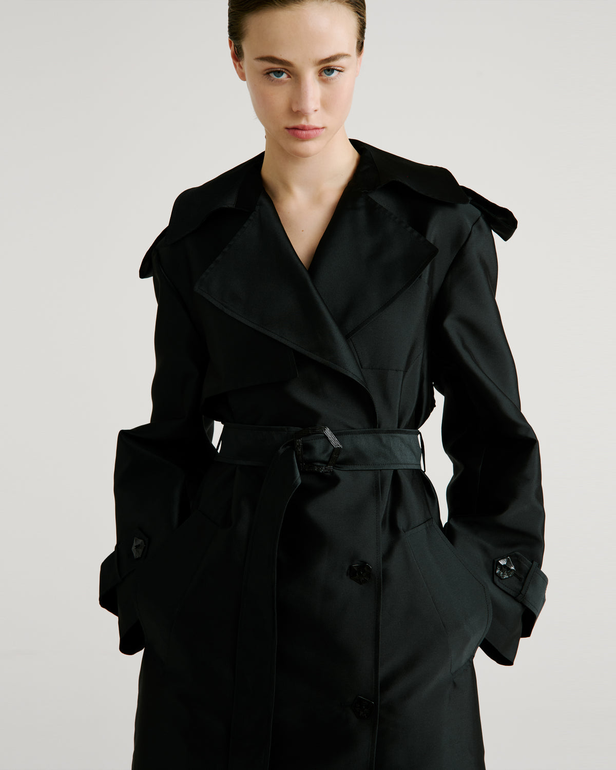 Norah Trench Coat in black Silk Mikado