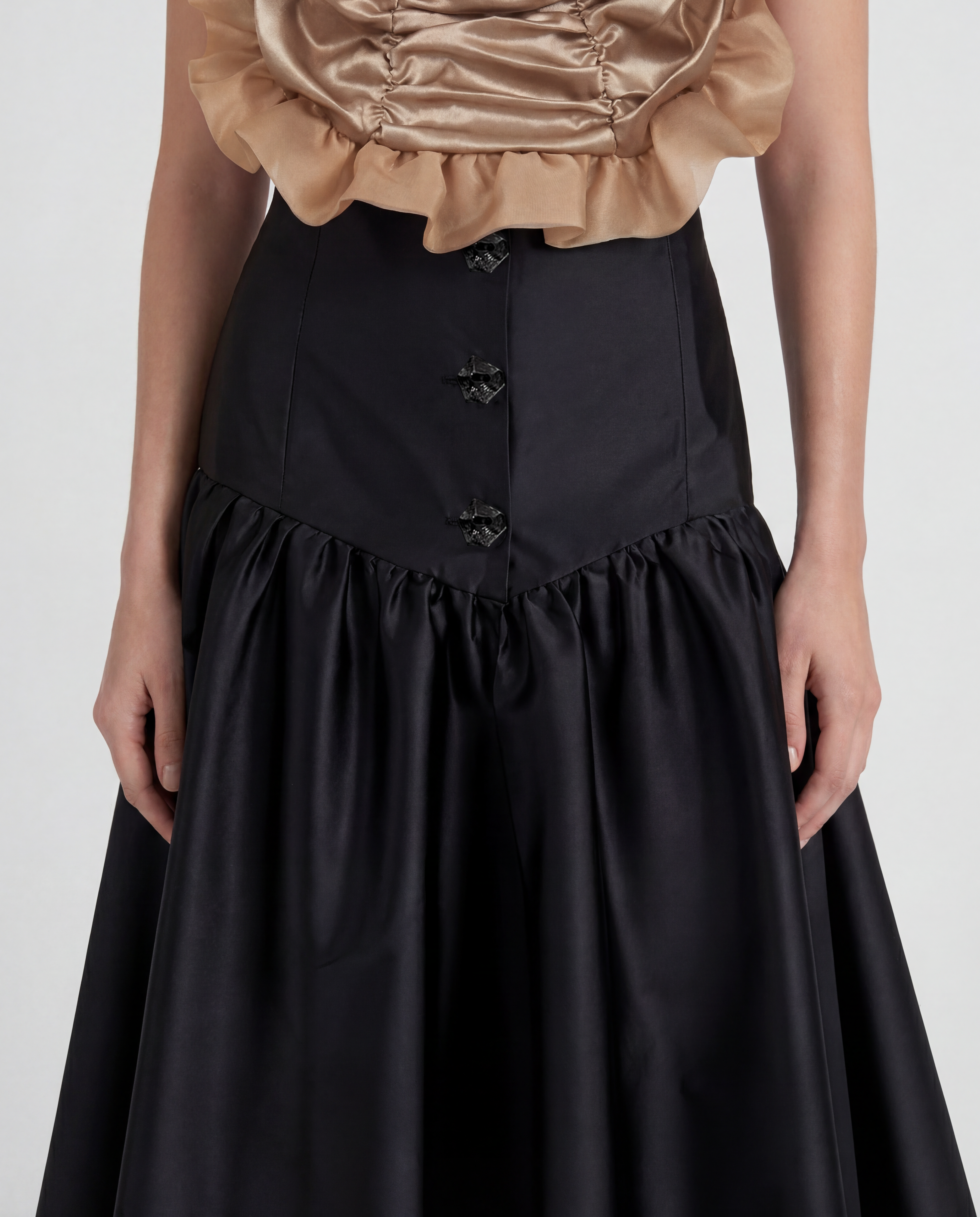 Royal top in sculptural silk satin and embroidered organza