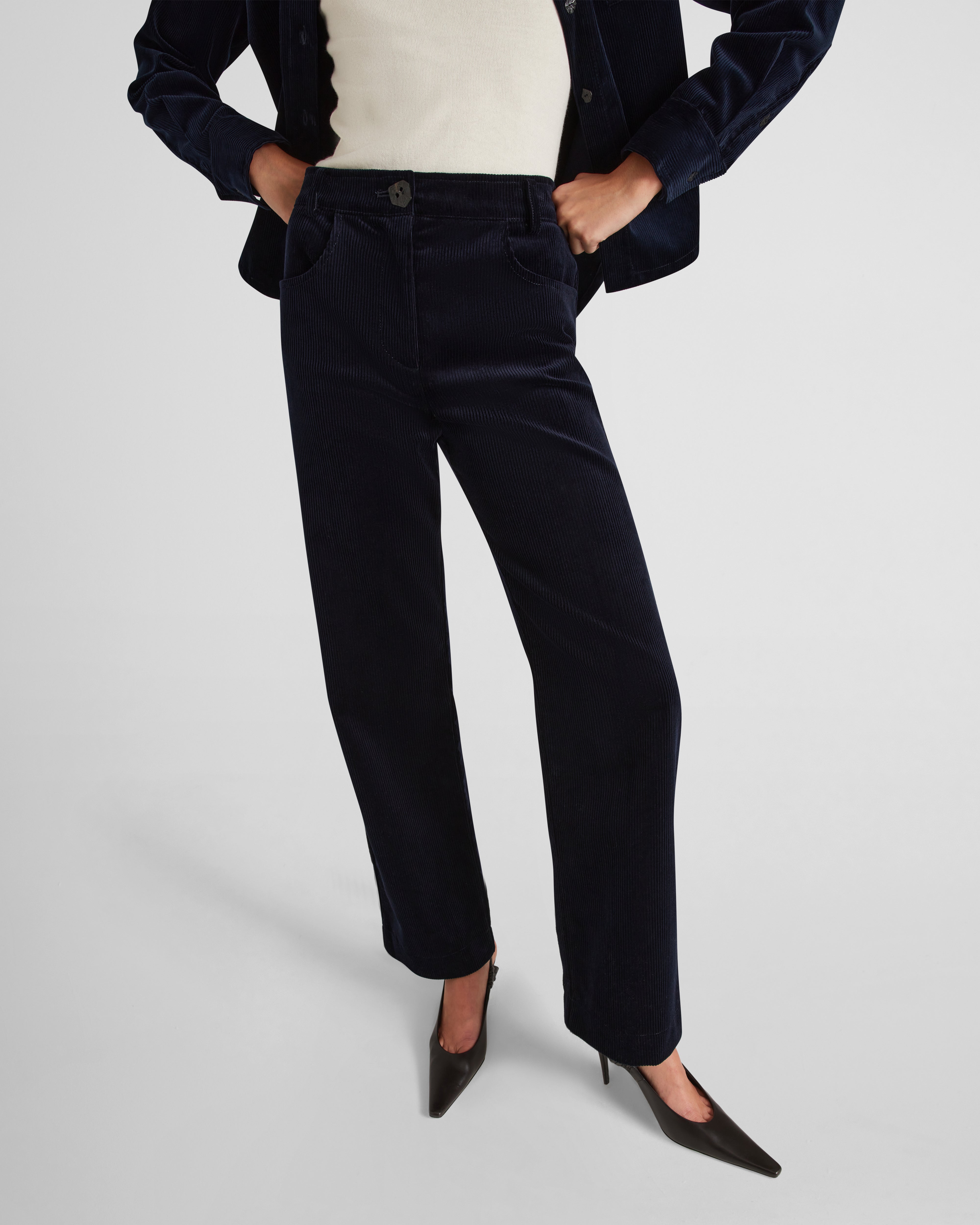 Rufino trousers in cotton corduroy with intentional form