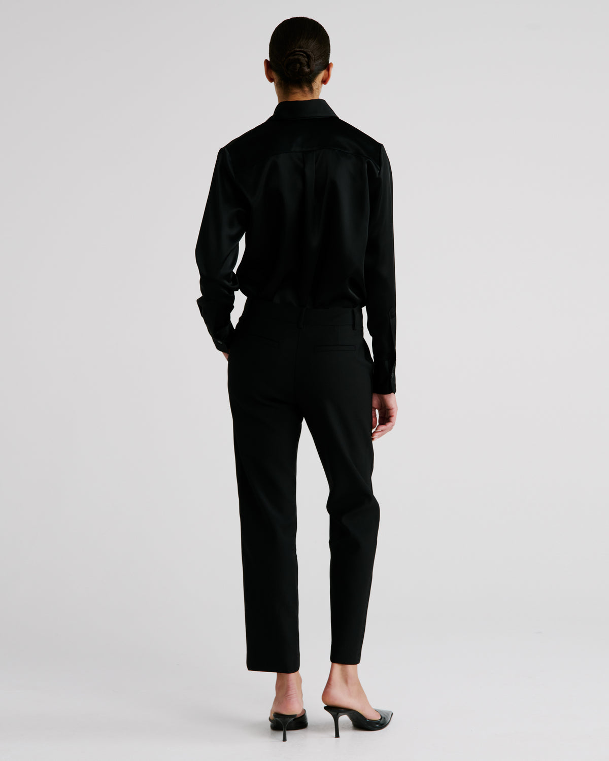 Violi Blouse in black Cady Satin