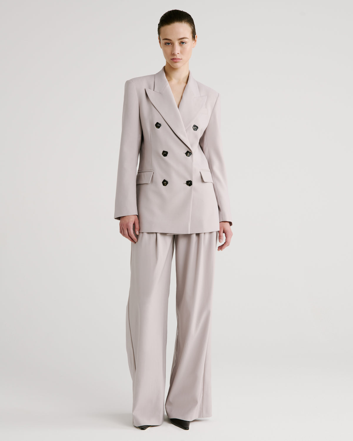 Sugar Blazer in taupe Wool Crepe